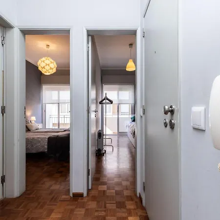 阿齐索尔法鲁阳光公寓